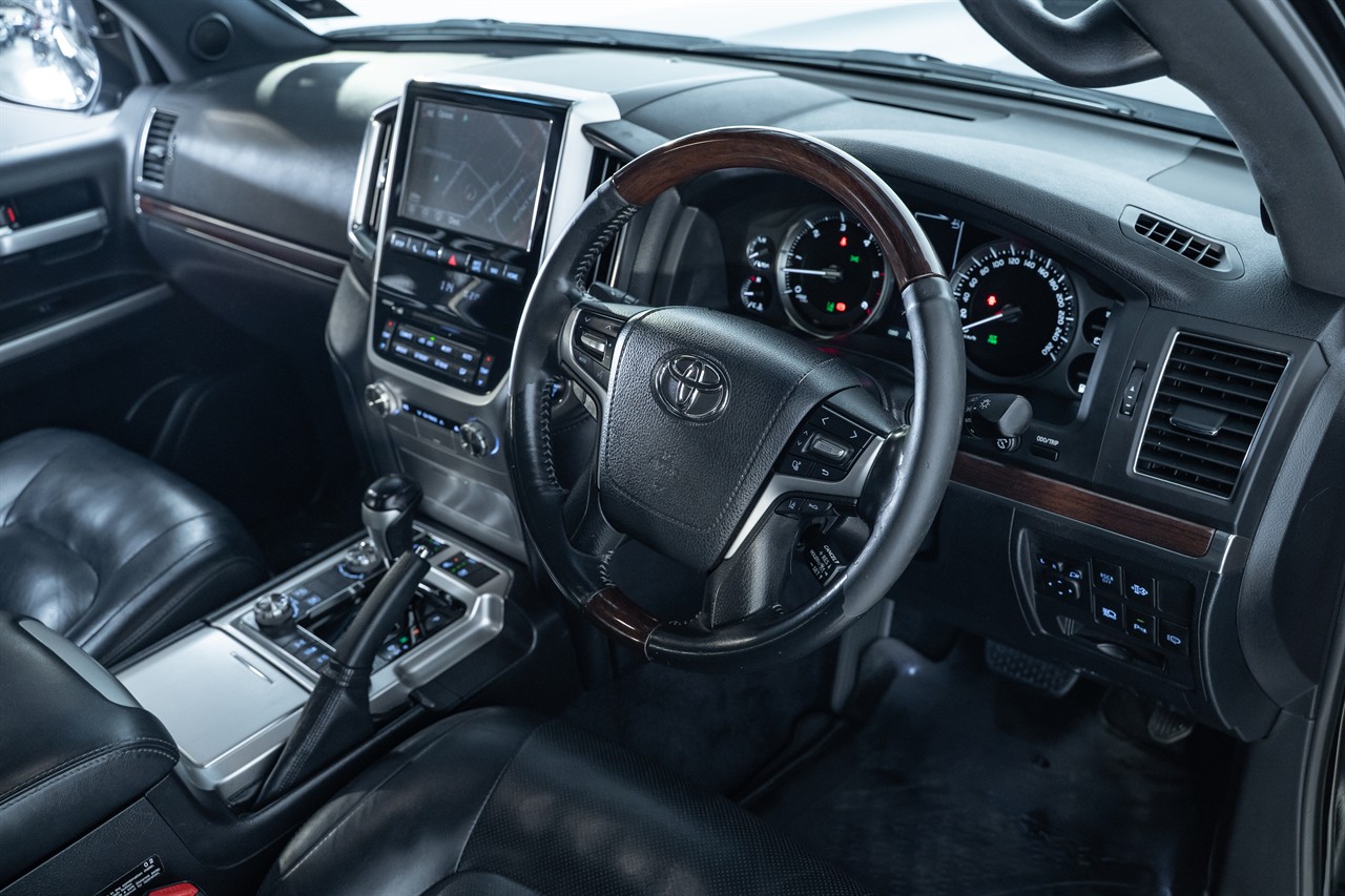 2016 Toyota Landcruiser