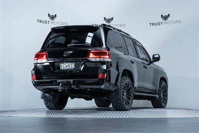 2016 Toyota Landcruiser - Thumbnail