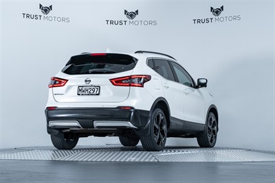 2020 Nissan Qashqai - Thumbnail