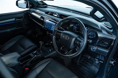 2024 Toyota Hilux - Thumbnail