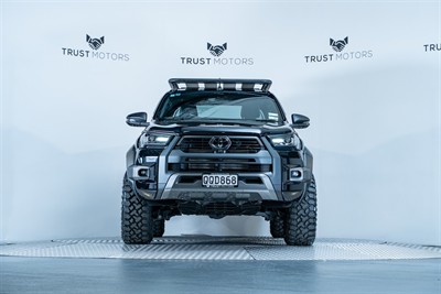 2024 Toyota Hilux - Thumbnail