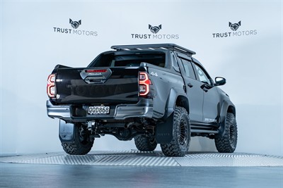 2024 Toyota Hilux - Thumbnail