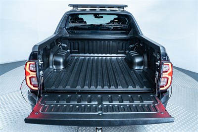 2024 Toyota Hilux - Thumbnail