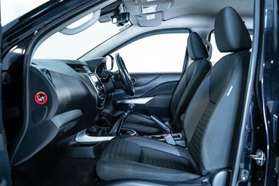 2021 Nissan Navara - Thumbnail