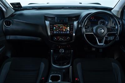 2021 Nissan Navara - Thumbnail