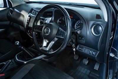 2021 Nissan Navara - Thumbnail