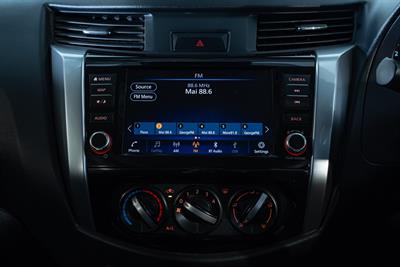 2021 Nissan Navara - Thumbnail