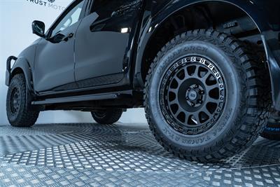 2021 Nissan Navara - Thumbnail