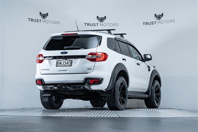 2017 Ford Everest - Thumbnail