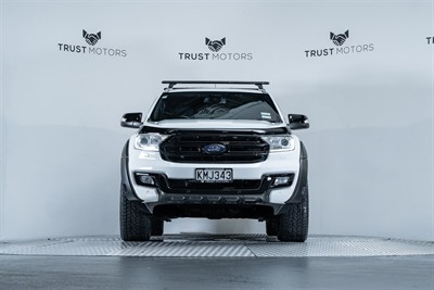 2017 Ford Everest - Thumbnail