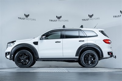2017 Ford Everest - Thumbnail