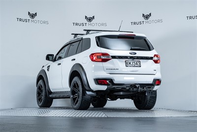 2017 Ford Everest - Thumbnail