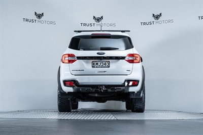 2017 Ford Everest - Thumbnail