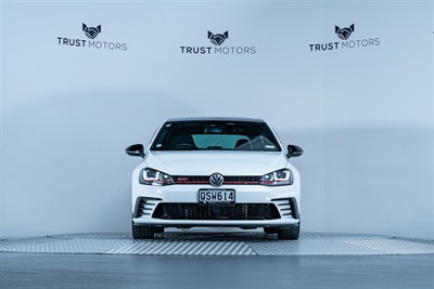 2016 Volkswagen Golf - Thumbnail