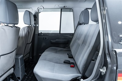 2022 Toyota Landcruiser - Thumbnail