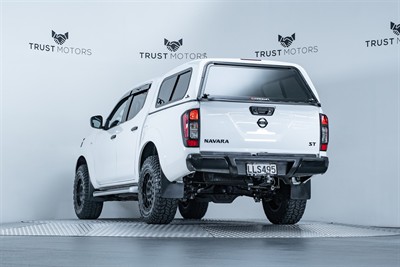 2018 Nissan Navara - Thumbnail