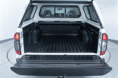 2018 Nissan Navara - Thumbnail