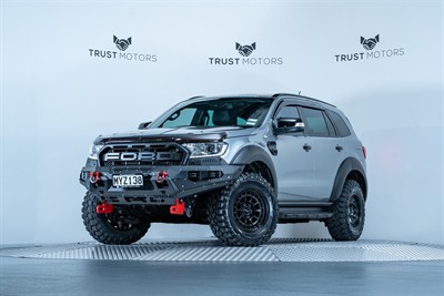 2020 Ford Everest - Thumbnail