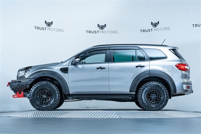 2020 Ford Everest - Thumbnail