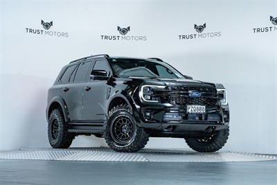 2023 Ford Everest - Thumbnail
