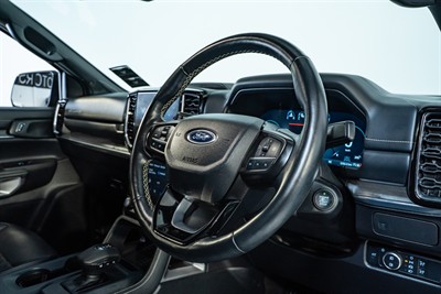 2023 Ford Everest - Thumbnail