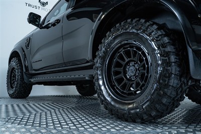2023 Ford Everest - Thumbnail