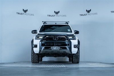 2024 Toyota Hilux - Thumbnail