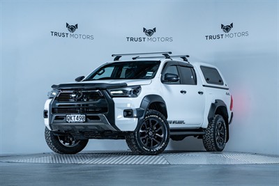 2024 Toyota Hilux - Thumbnail
