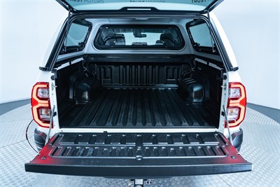 2024 Toyota Hilux - Thumbnail