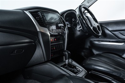 2022 Mitsubishi Triton - Thumbnail