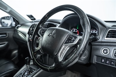 2022 Mitsubishi Triton - Thumbnail