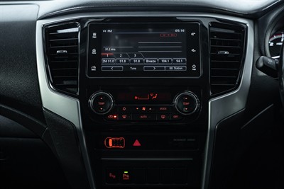 2022 Mitsubishi Triton - Thumbnail