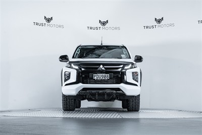 2022 Mitsubishi Triton - Thumbnail