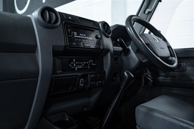 2020 Toyota Landcruiser - Thumbnail