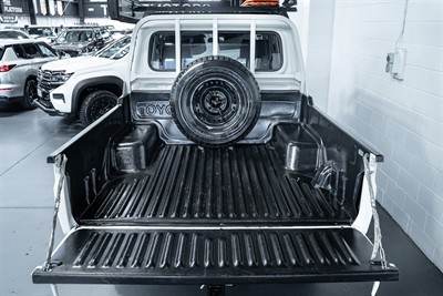 2020 Toyota Landcruiser - Thumbnail