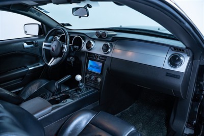 2005 Ford Mustang - Thumbnail