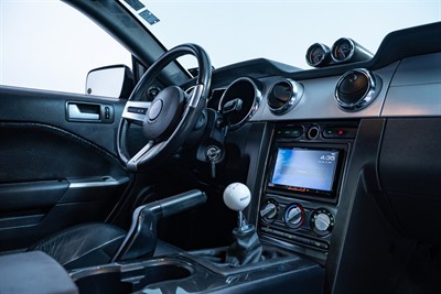 2005 Ford Mustang - Thumbnail