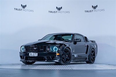 2005 Ford Mustang - Thumbnail