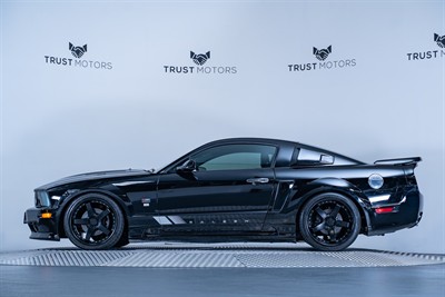 2005 Ford Mustang - Thumbnail