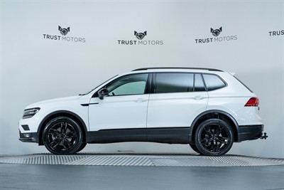 2018 Volkswagen Tiguan - Thumbnail