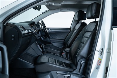 2018 Volkswagen Tiguan - Thumbnail