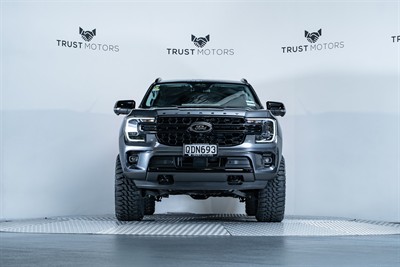 2023 Ford Everest - Thumbnail