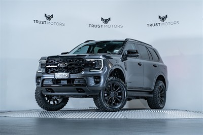 2023 Ford Everest - Thumbnail
