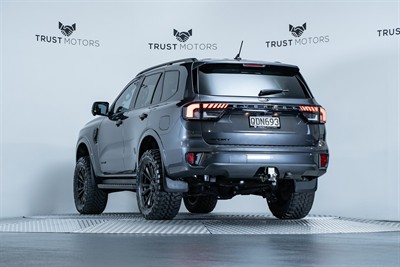 2023 Ford Everest - Thumbnail