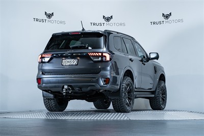2023 Ford Everest - Thumbnail