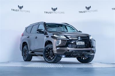 2023 Mitsubishi Pajero Sport - Thumbnail