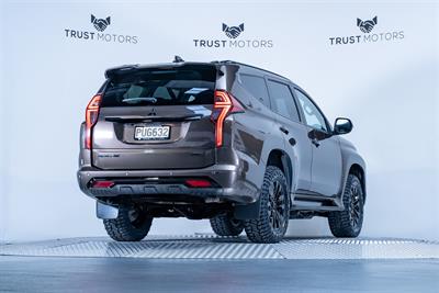 2023 Mitsubishi Pajero Sport - Thumbnail