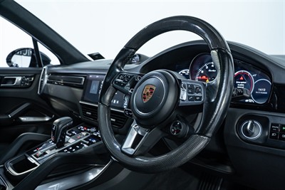 2019 Porsche Cayenne - Thumbnail