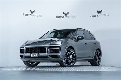 2019 Porsche Cayenne - Thumbnail