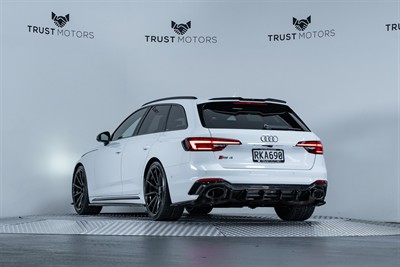 2018 Audi Rs4 - Thumbnail